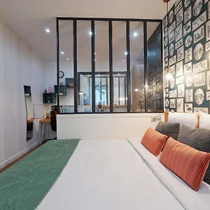 Fabulous Comfortable Studio With Updated Finishes And Design Next To Champ De Mars París