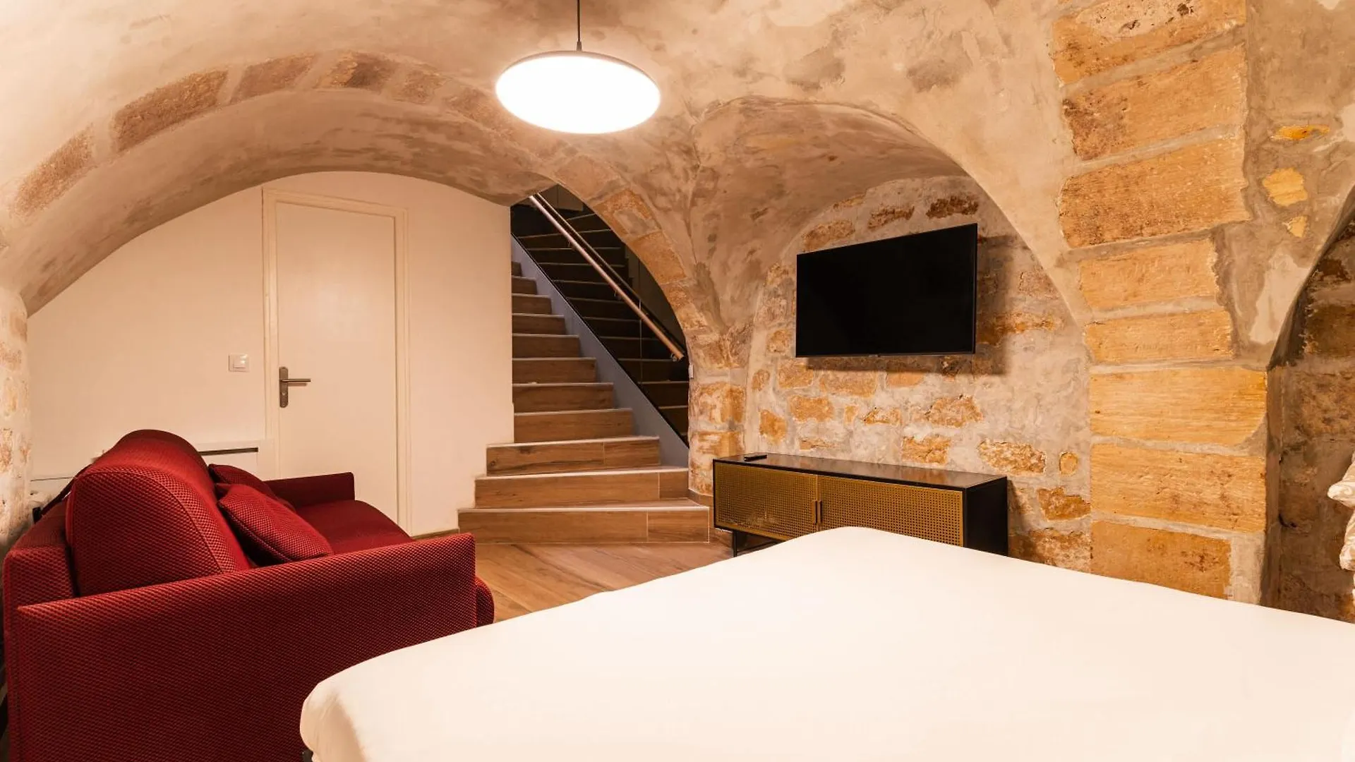 Loft 1 Bedroom Marais, Notre Dame Ac By Lcc Agency Paris