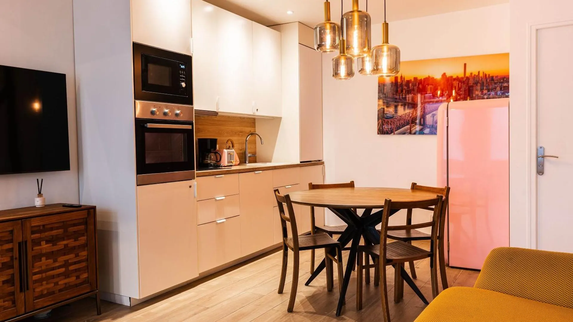 Loft 1 Bedroom Marais, Notre Dame Ac By Lcc Agency Paris Apartment