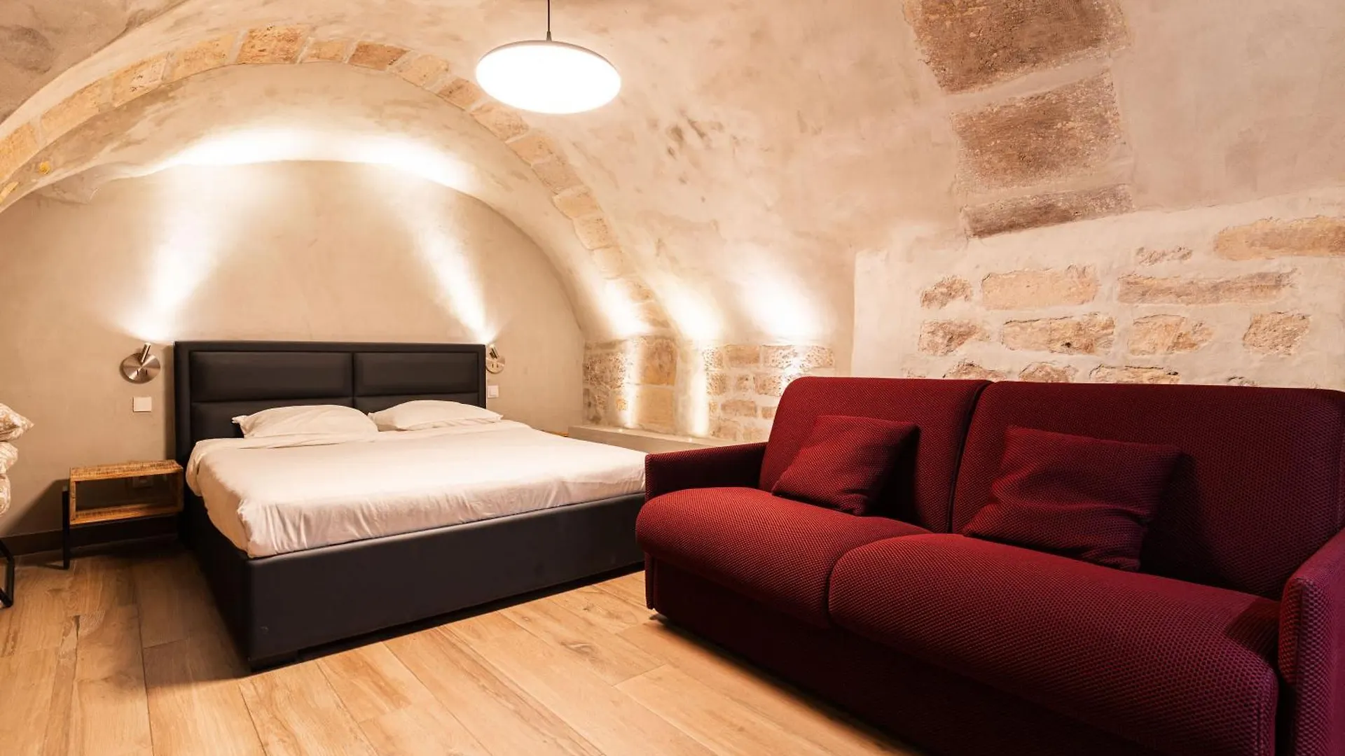 Loft 1 Bedroom Marais, Notre Dame Ac By Lcc Agency Paris